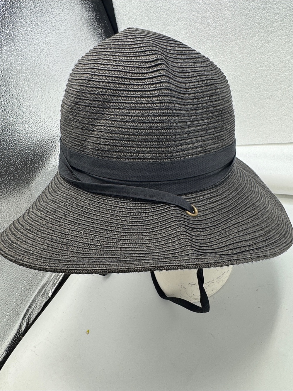 Columbia Women's charcoal Straw Sun Hat-Black adjustable Band, S/M